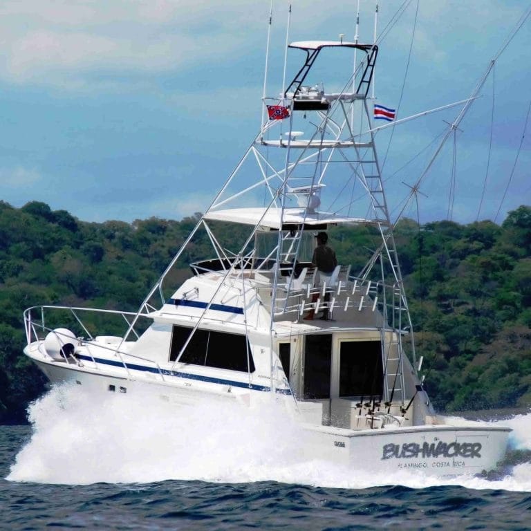 Bushwacker boat crusing the Pacific Ocean looking for Yellowfin Tuna on a fishing charter out of Guanacaste, Costa Rica.