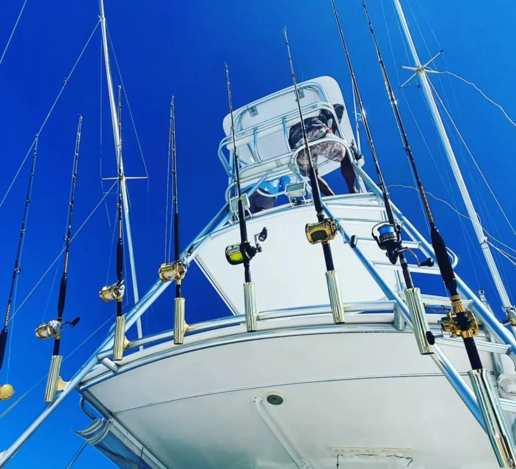 Tower and tournament rods aboard the Dream On sport fishing charter, Playas del Coco